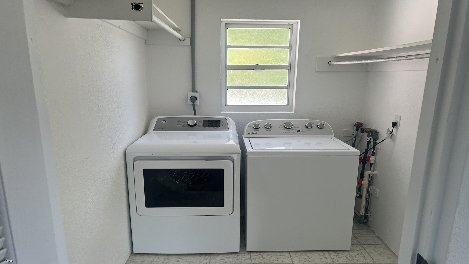 Three Cedars Apartment