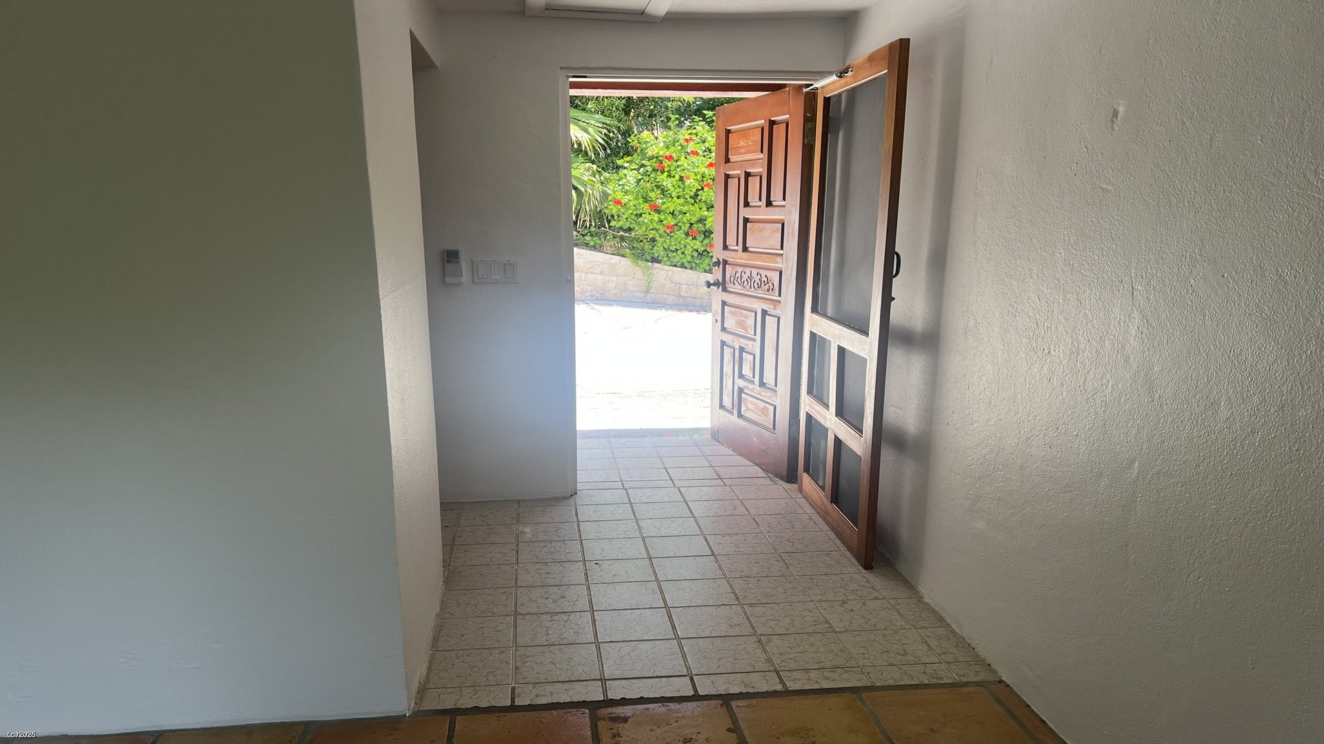 Three Cedars Apartment